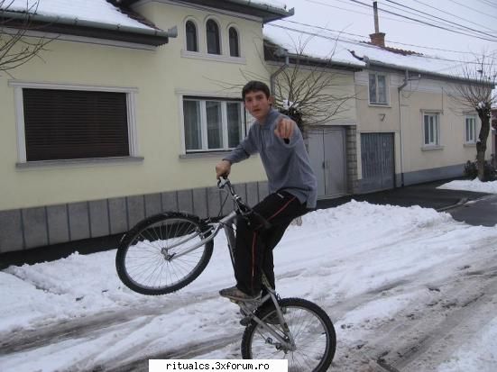 cred ca e ciudat - dani - Poze ciudate